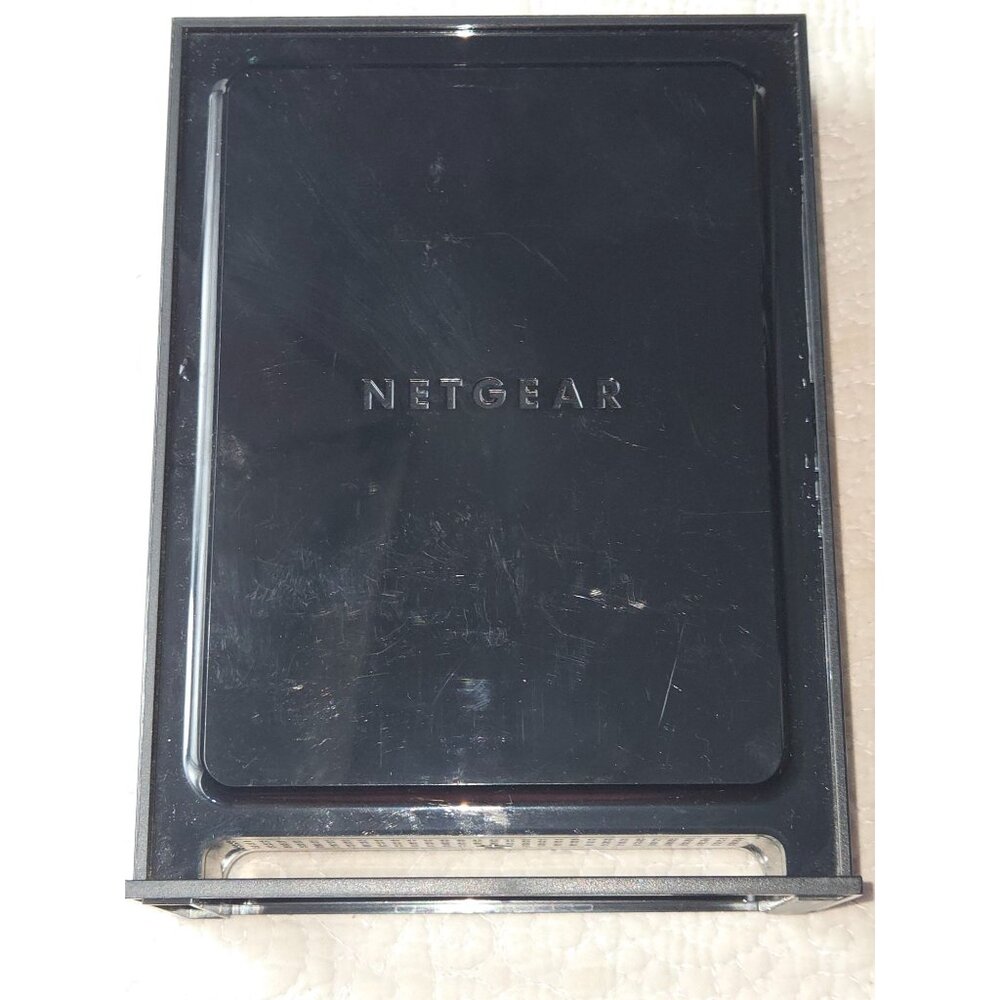 Netgear N300 WiFi Router Model WNR2000v4*With Attached Stand*Cords not Included